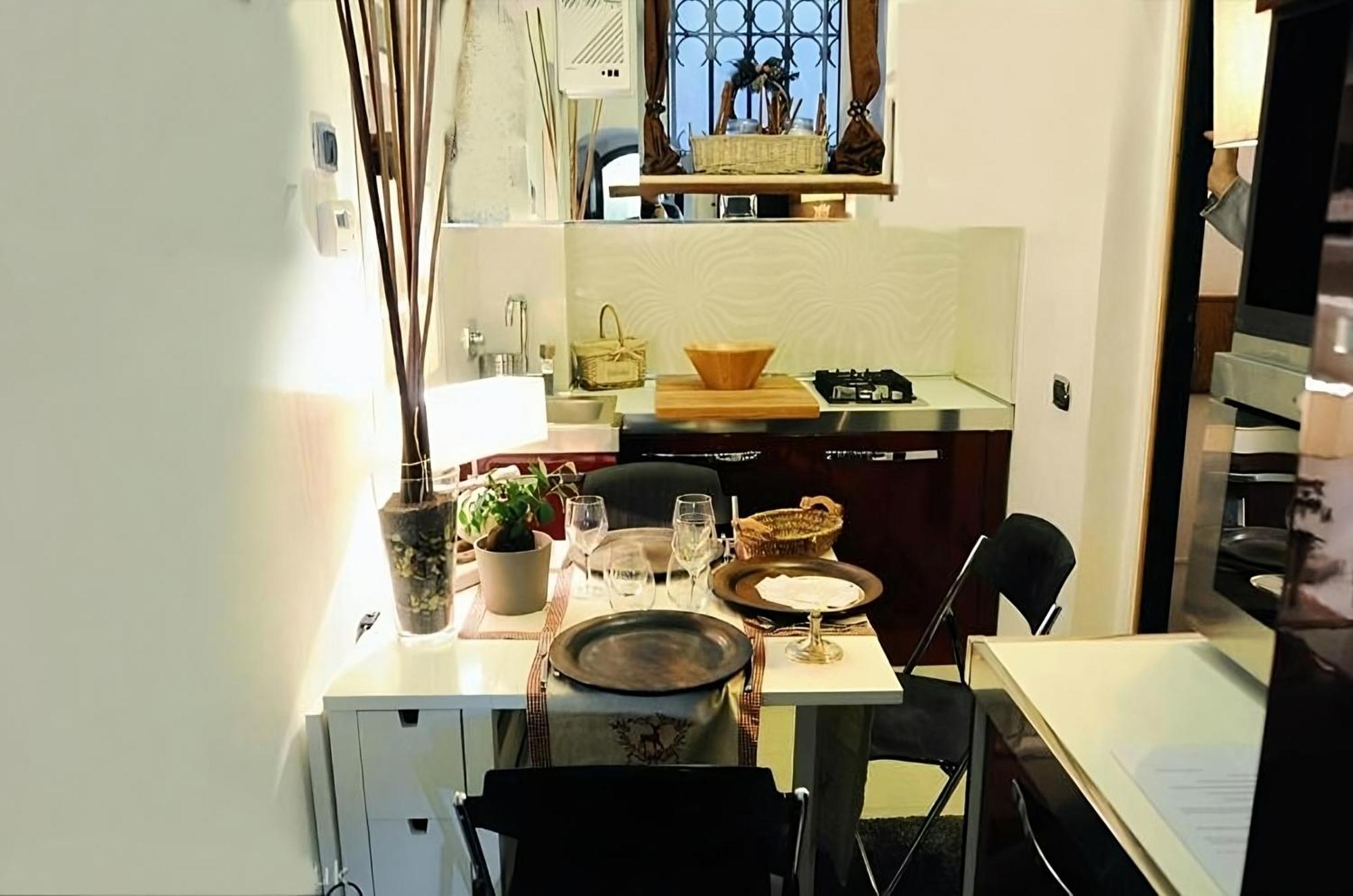 Cheri Navona — Foto 3